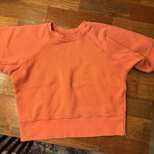 Imogene + Willie Layla short sleeve Crewneck Sweatshirt in Faded Fire